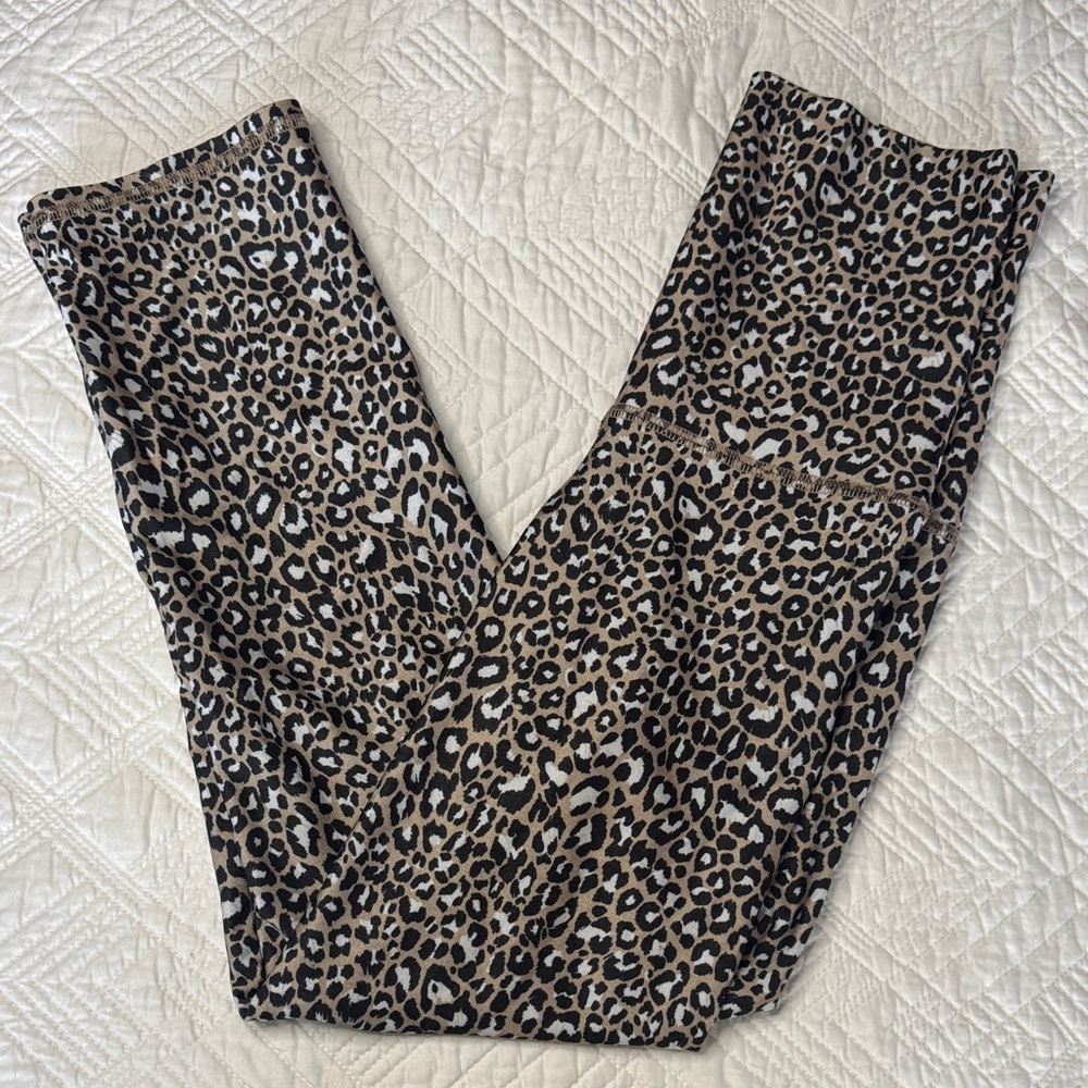 Emily Hsu Designs Leopard Print Leggings EUC